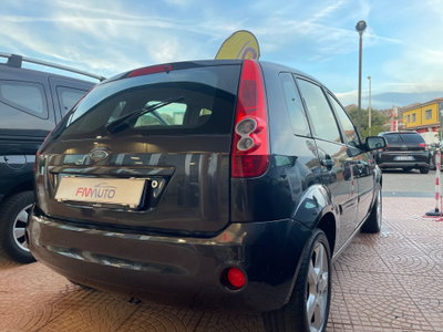 Ford Fiesta 1.2 16V 5p. Ghia (4)