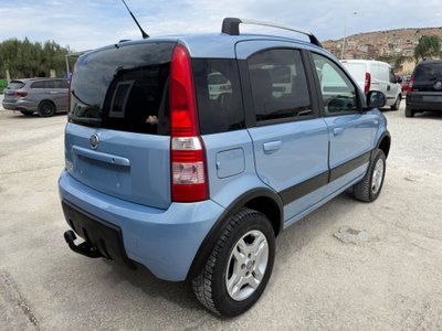 Fiat Panda 1.3 MJT 16V DPF 4x4 Climbing (5)