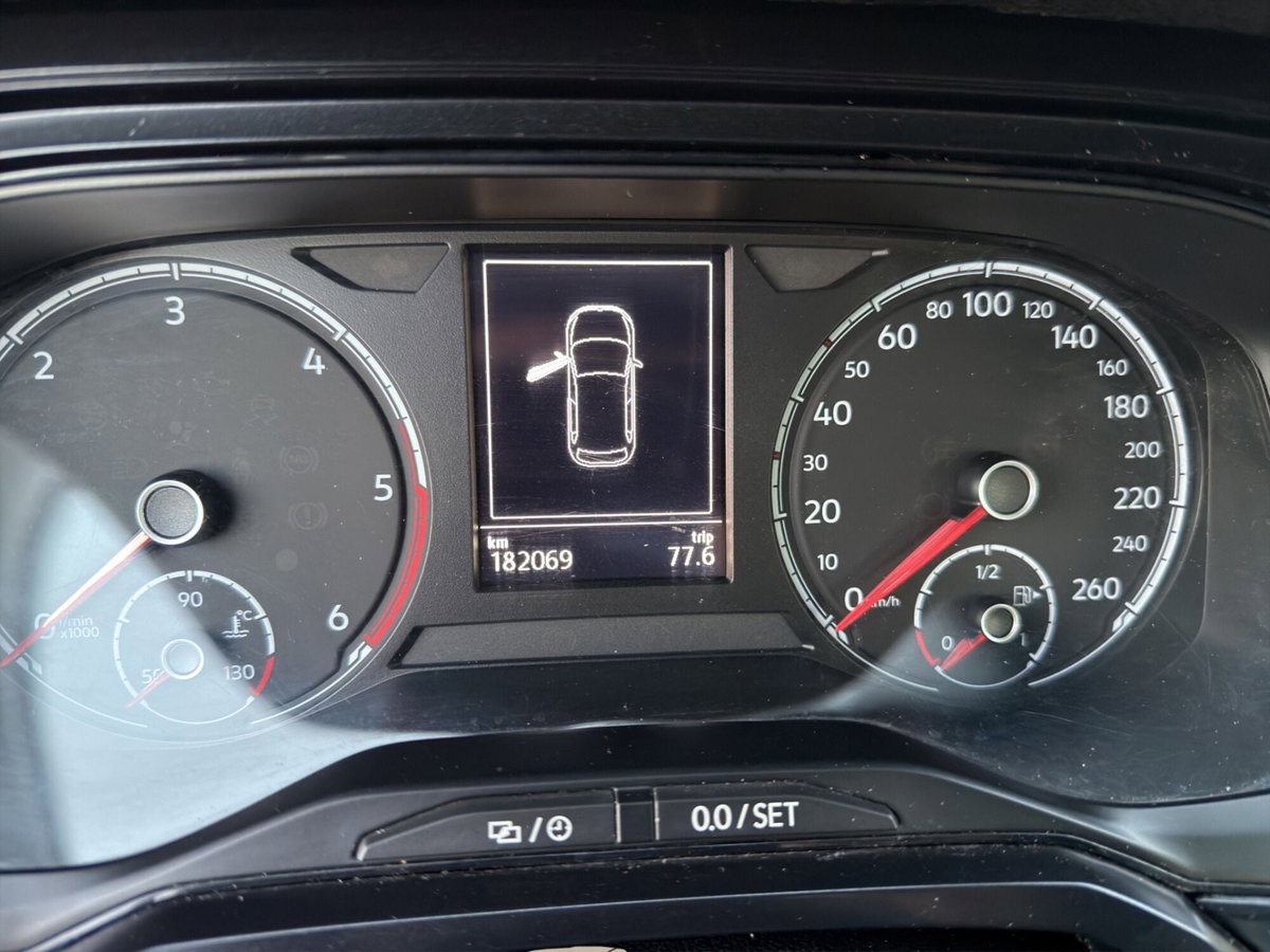 Volkswagen Polo 1.6 TDI 5p. Trendline BlueMotion Technology (16)