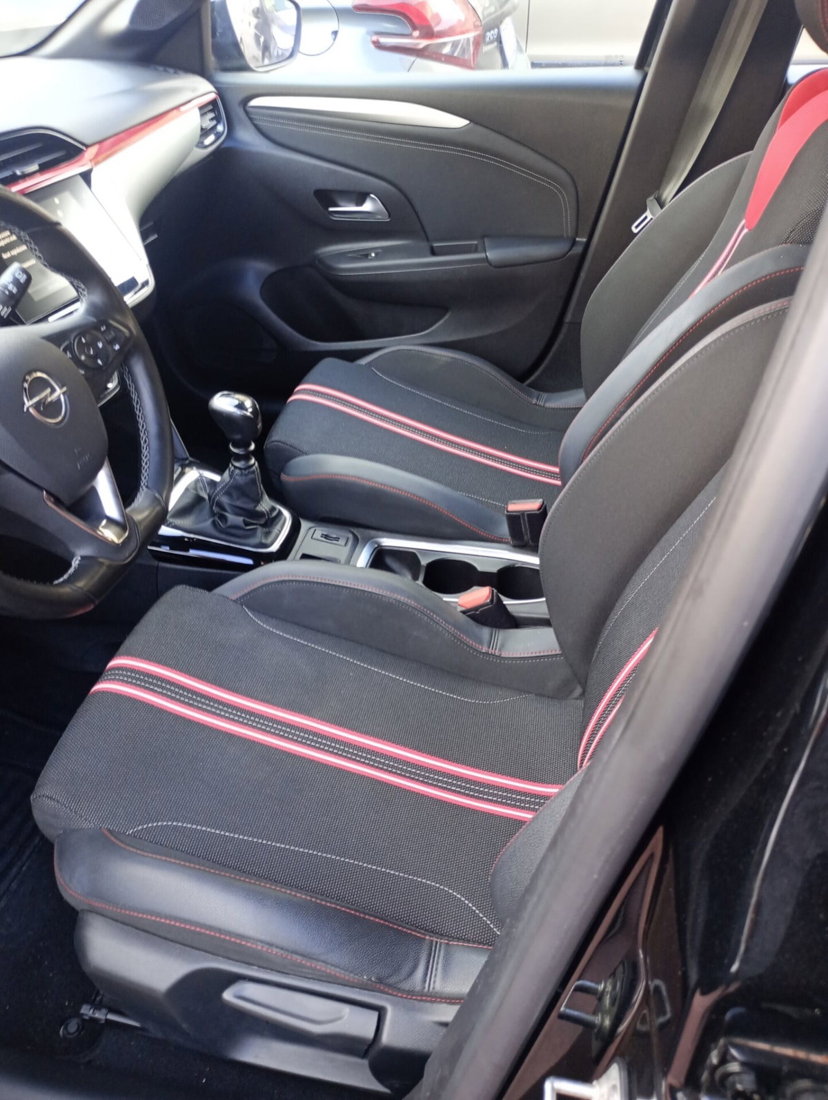 Opel Corsa 1.5 D 100 CV GS Line (7)