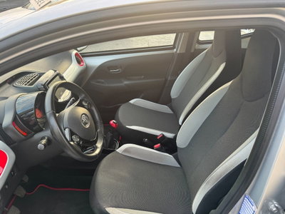 Toyota Aygo 1.0 VVT-i 69 CV 5 porte x-play TSS (13)