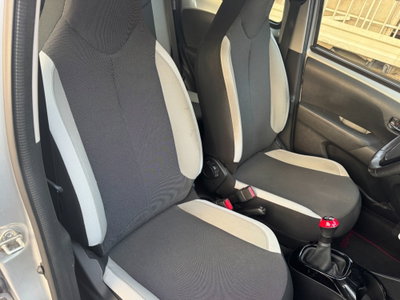 Toyota Aygo 1.0 VVT-i 69 CV 5 porte x-play TSS (15)