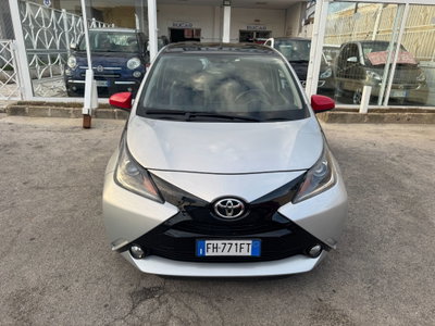 Toyota Aygo 1.0 VVT-i 69 CV 5 porte x-play TSS (2)
