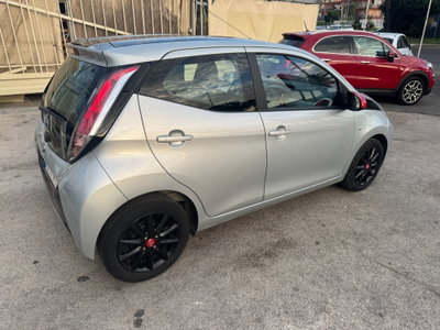 Toyota Aygo 1.0 VVT-i 69 CV 5 porte x-play TSS (7)