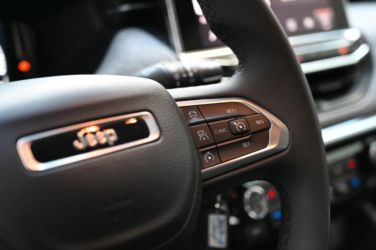 Jeep Compass 1.6 Multijet II 2WD Longitude (13)