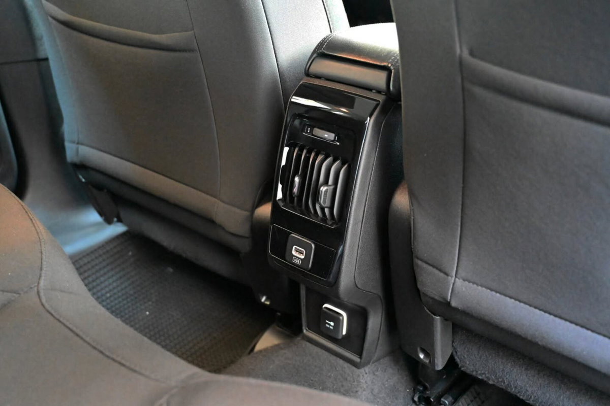 Jeep Compass 1.6 Multijet II 2WD Longitude (19)