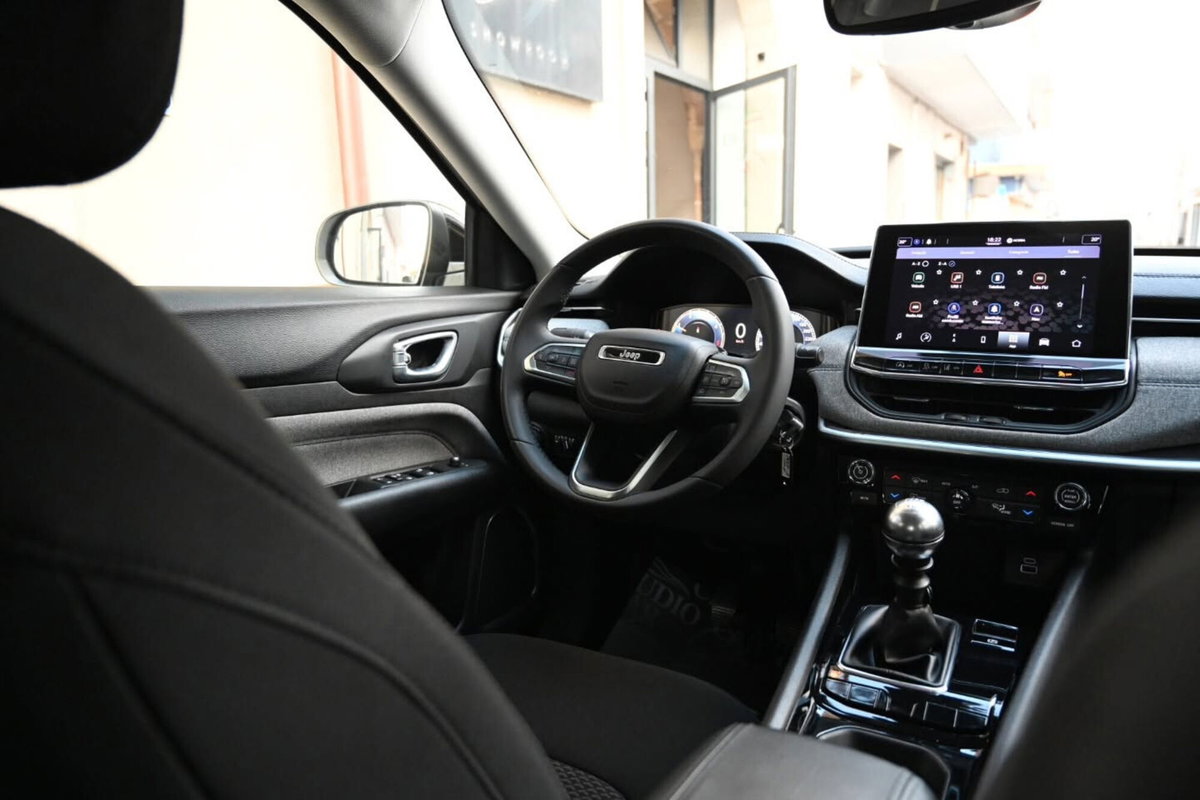 Jeep Compass 1.6 Multijet II 2WD Longitude (4)