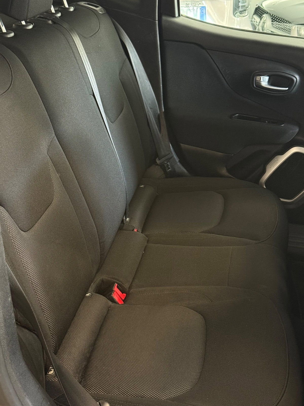 Jeep Renegade 1.6 Mjt DDCT 120 CV Longitude (10)
