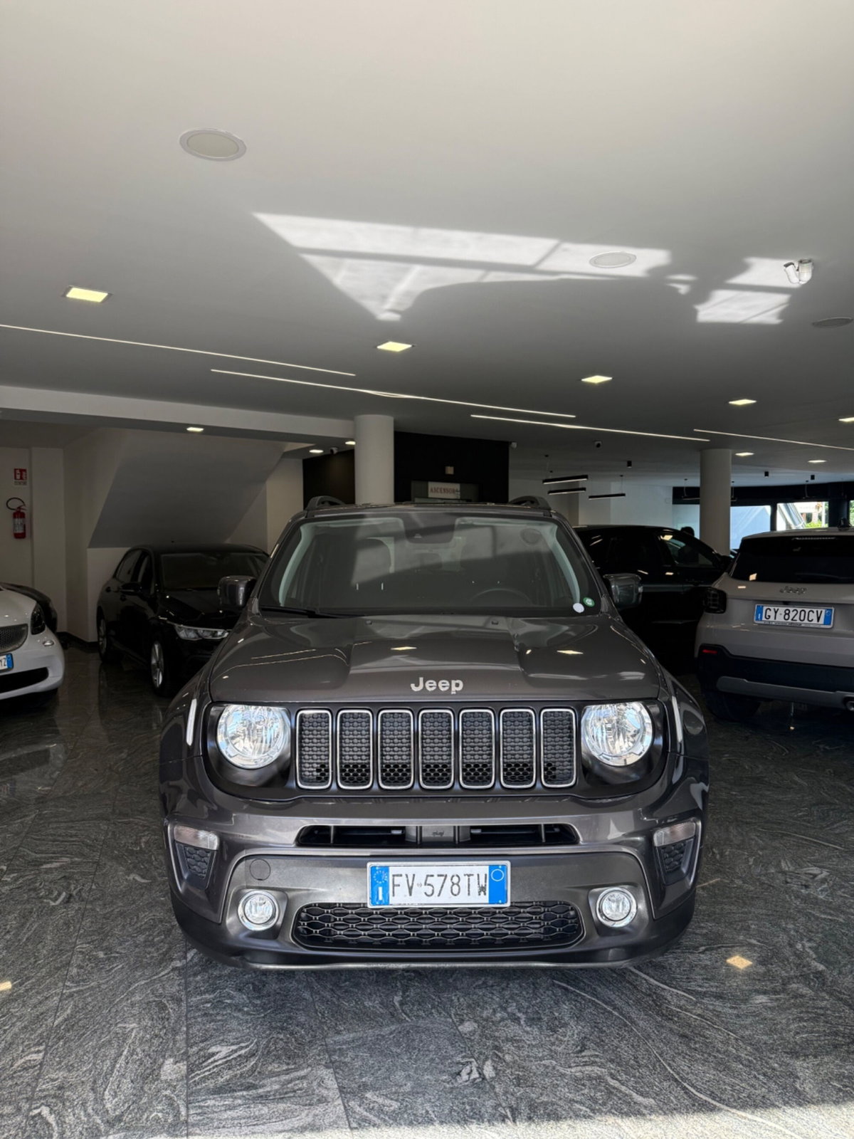 Jeep Renegade 1.6 Mjt DDCT 120 CV Longitude (2)