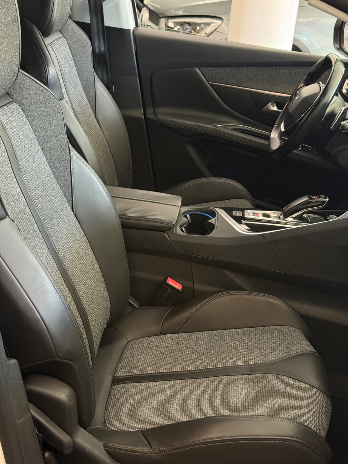 Peugeot 3008 BlueHDi 130 S&S EAT8 Allure Pack (12)