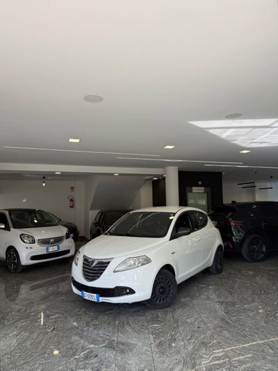 Lancia Ypsilon 1.2 69 CV 5 porte Silver usata