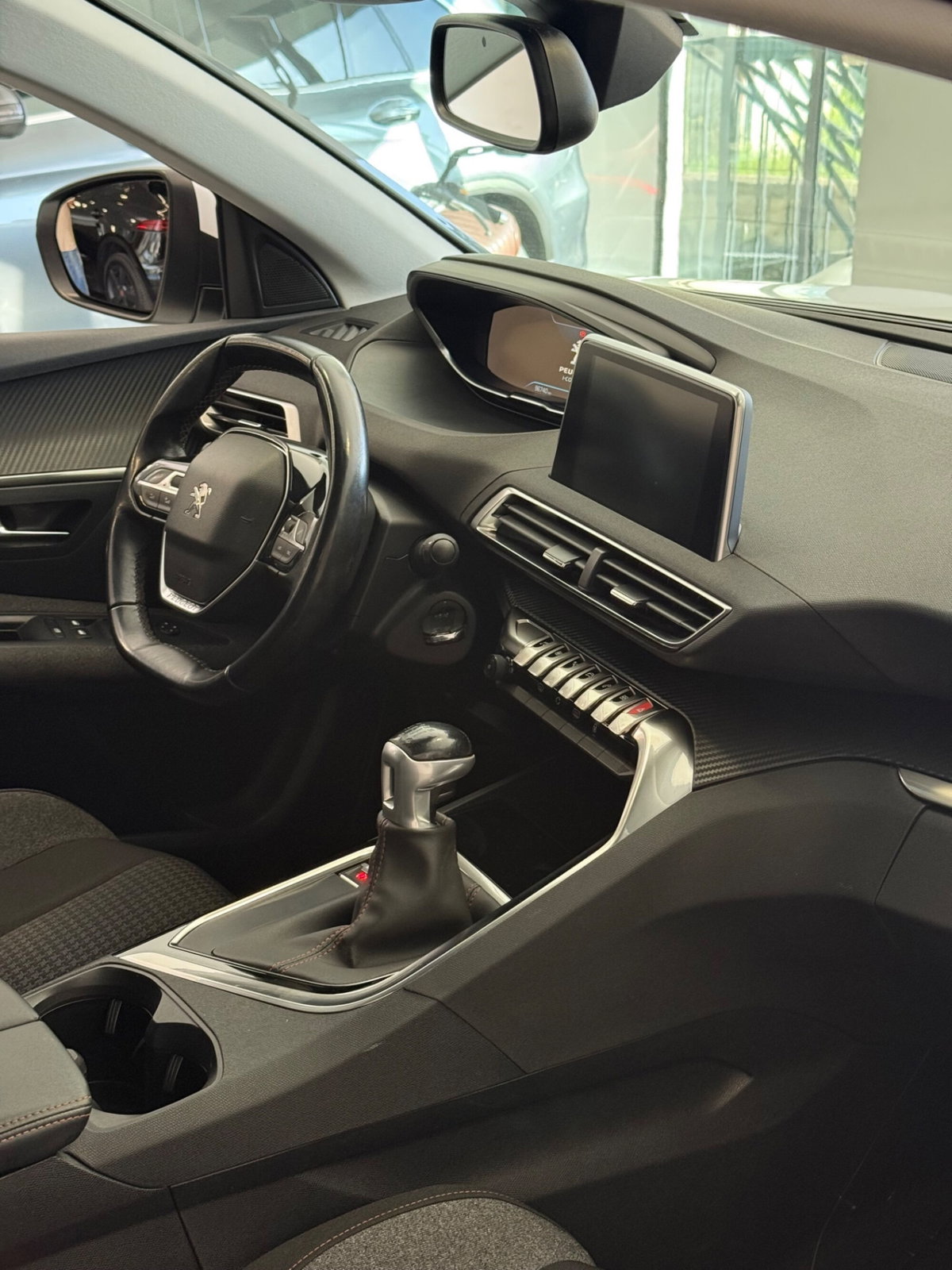 Peugeot 3008 BlueHDi 130 S&S Allure (9)