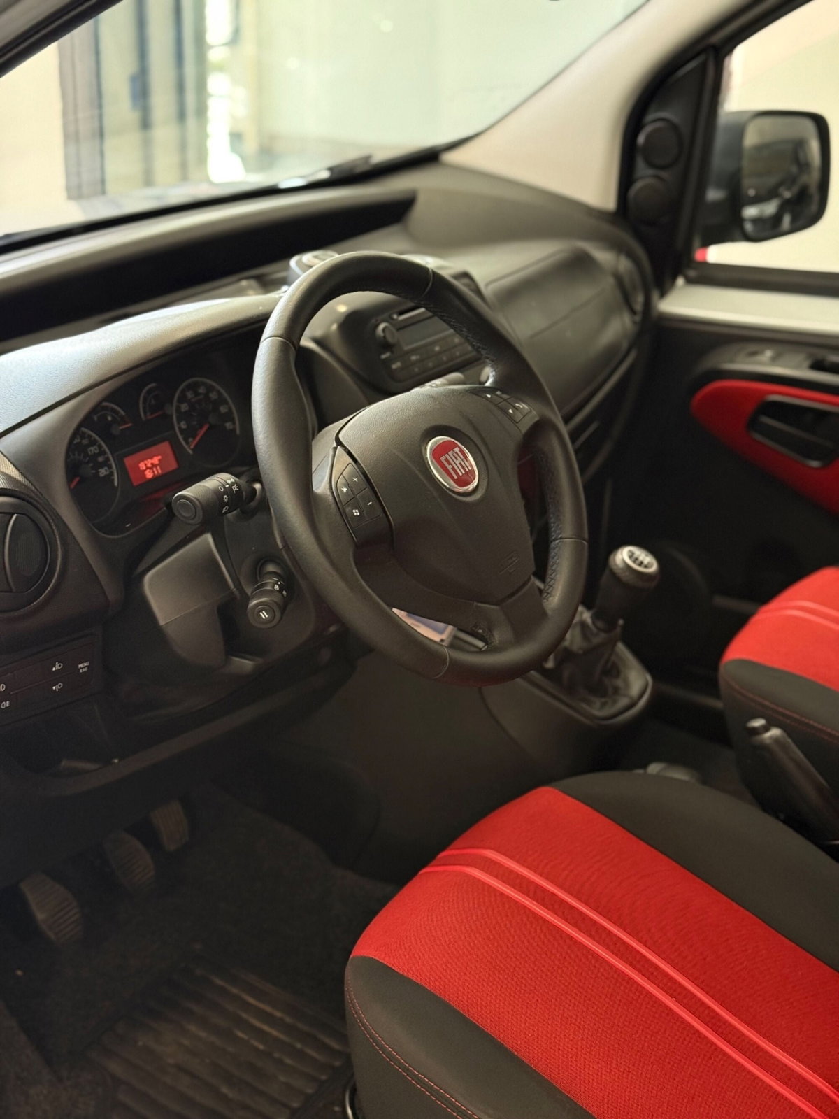 Fiat Qubo 1.3 MJT 95 CV Dynamic (10)
