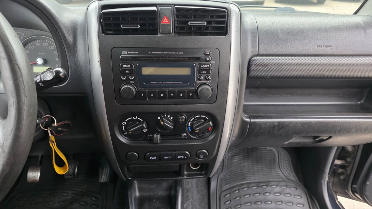 Suzuki Jimny 1.5 DDiS cat 4WD JLX Più (16)