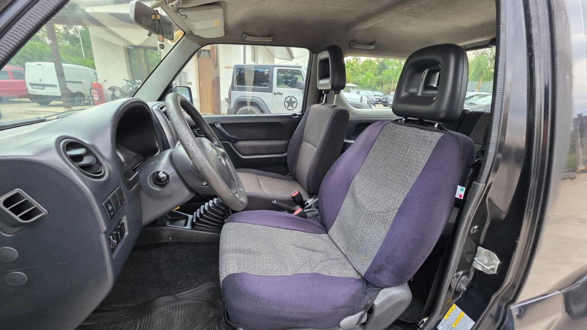 Suzuki Jimny 1.5 DDiS cat 4WD JLX Più (9)
