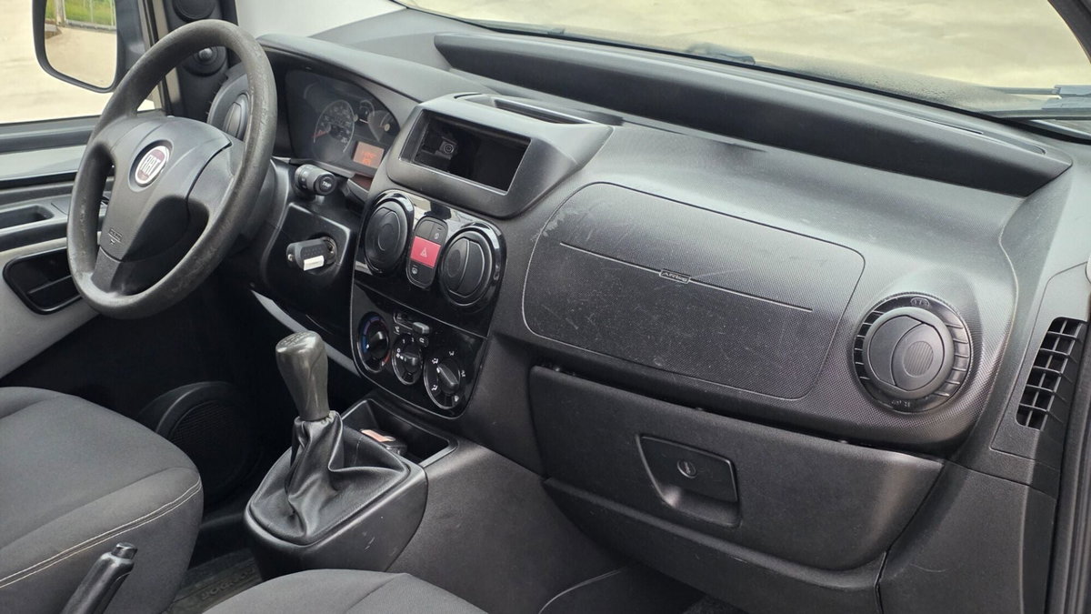 Fiat Qubo 1.3 MJT 75 CV Trekking (11)