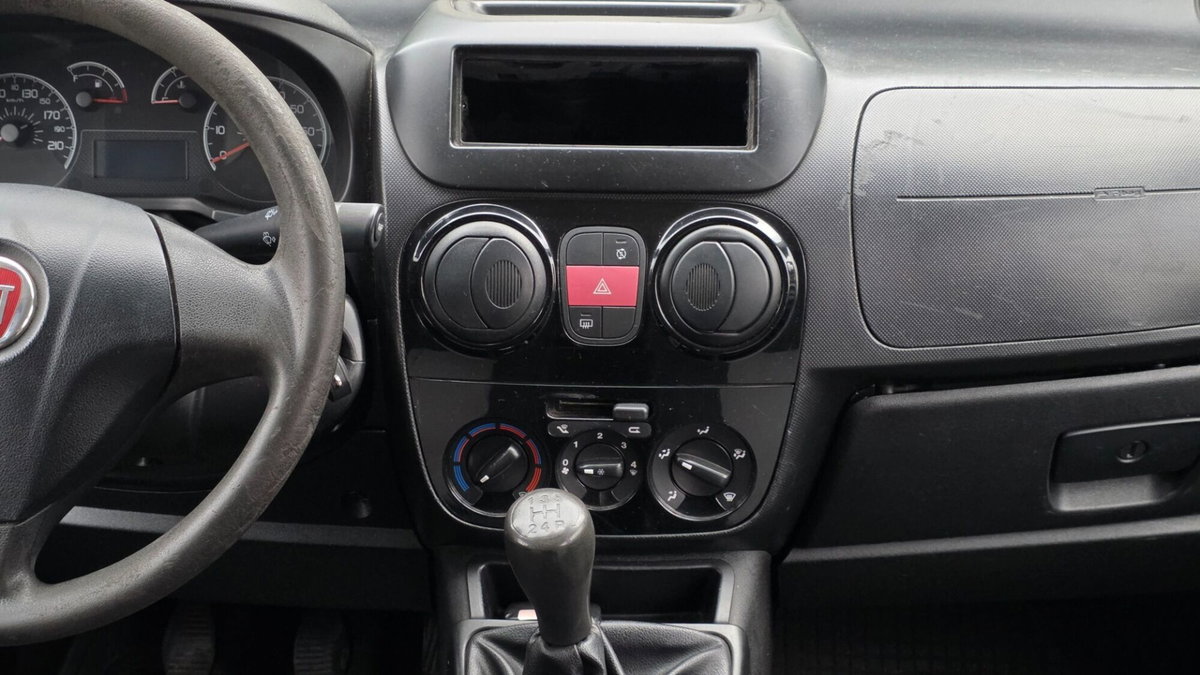Fiat Qubo 1.3 MJT 75 CV Trekking (16)