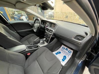 Volvo V40 Cross Country D2 1.6 Kinetic (15)