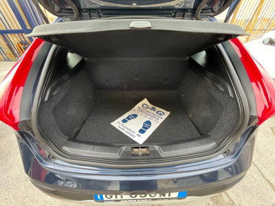 Volvo V40 Cross Country D2 1.6 Kinetic (3)