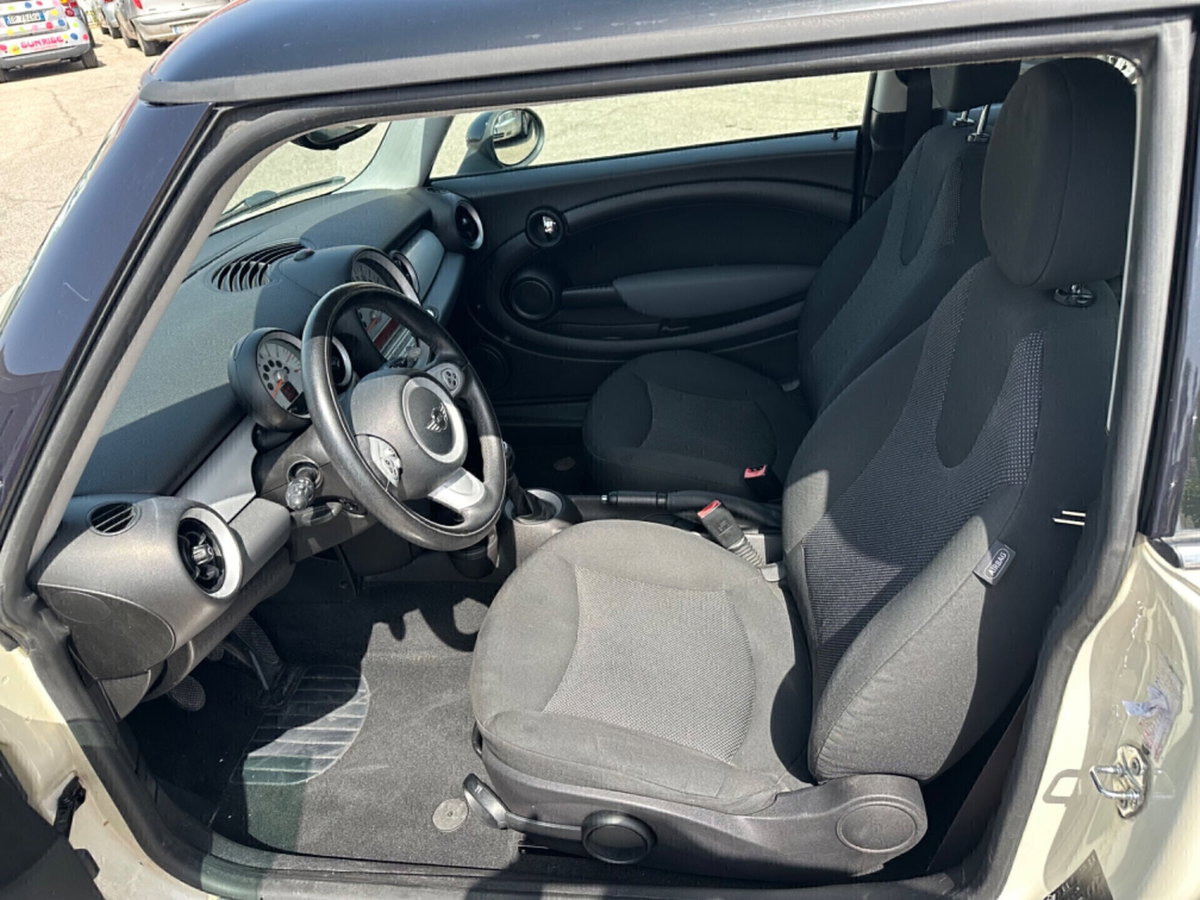 MINI Mini 1.4 16V One Chili (10)