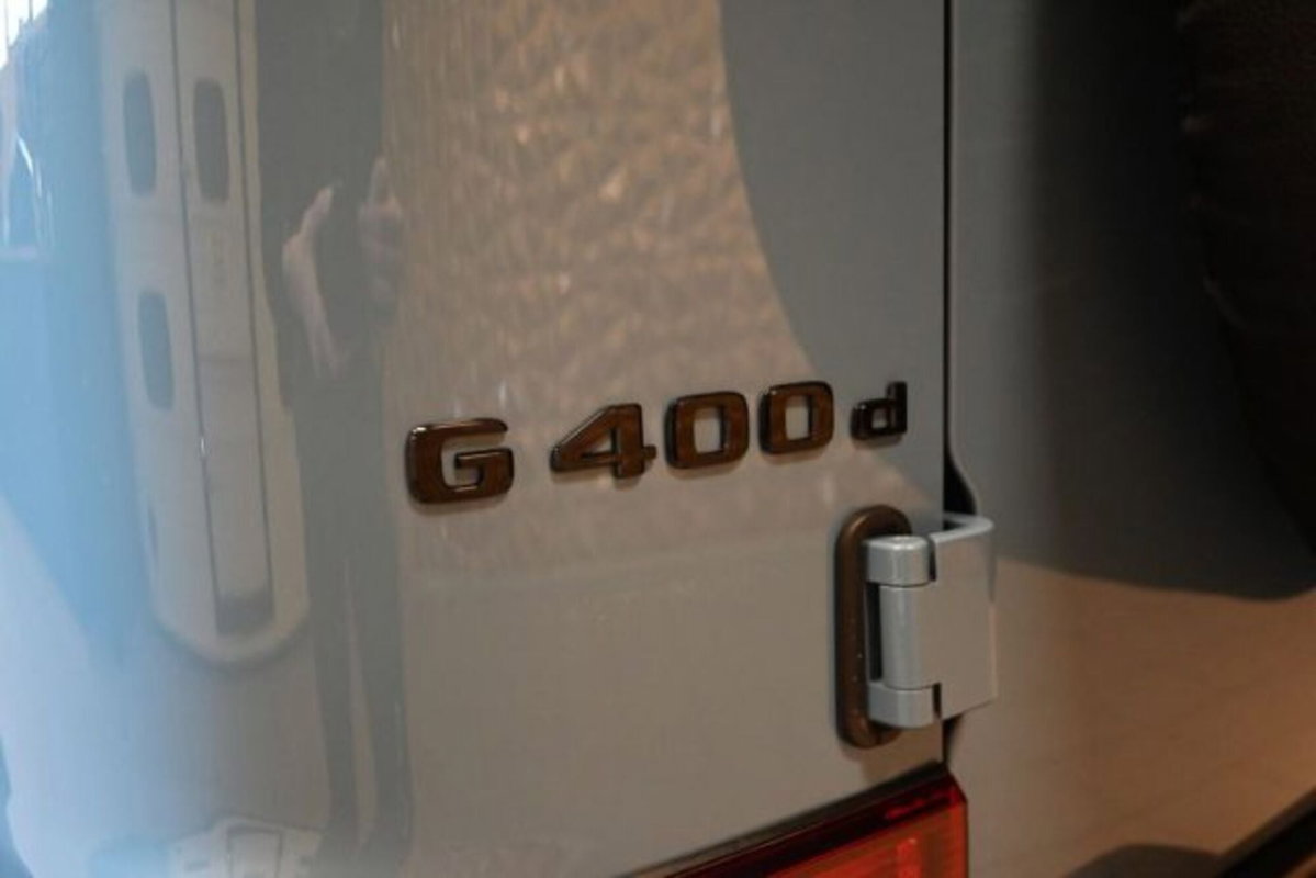 Mercedes-Benz Classe G 400 d Premium (18)