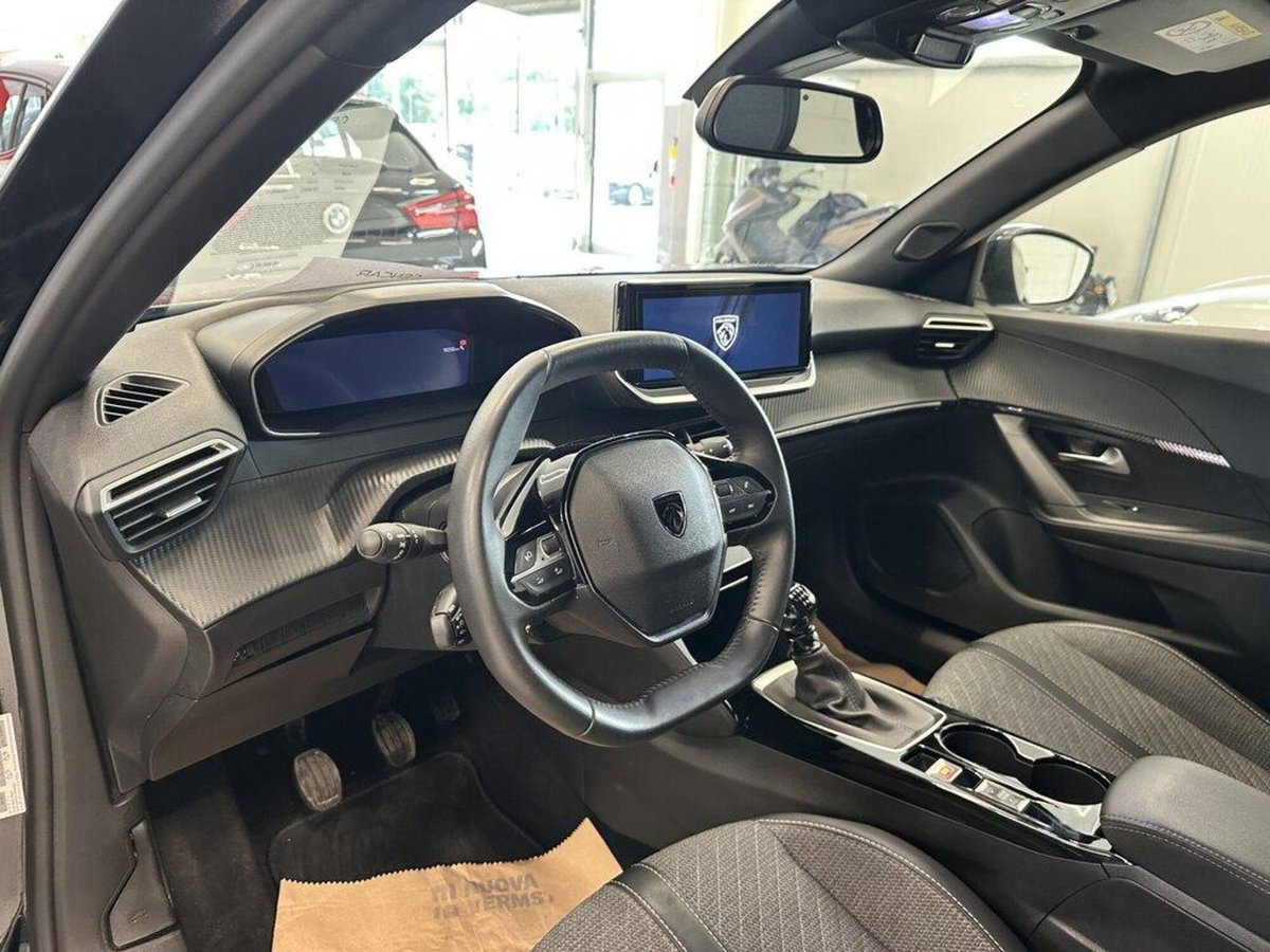 Peugeot 2008 1.2 puretech Allure s&s 100cv (8)