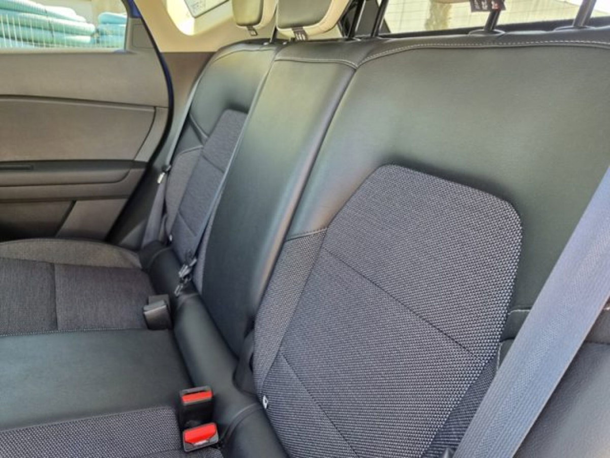 Renault Captur TCe 100 CV GPL FAP Intens (9)