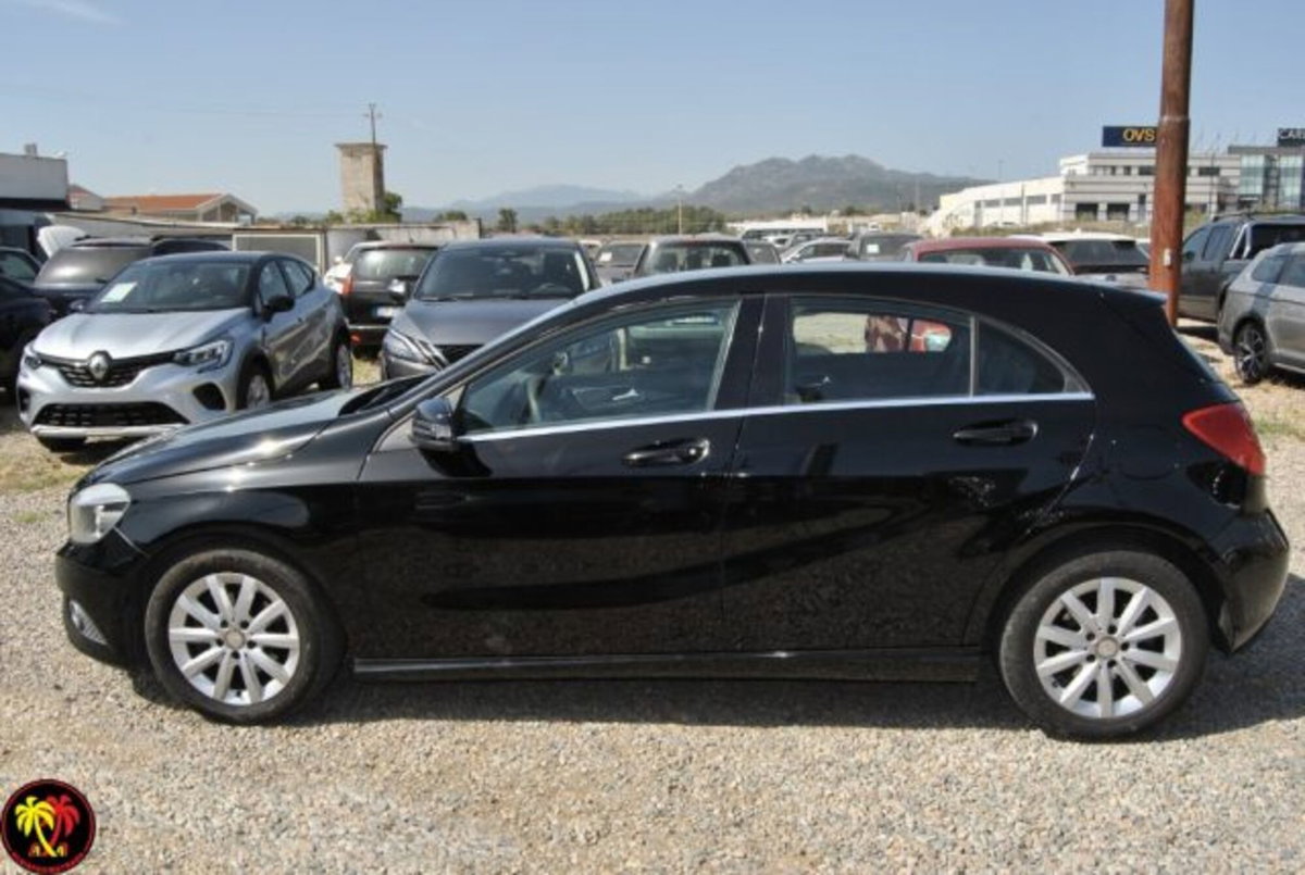 Mercedes-Benz Classe A 180 CDI BlueEFFICIENCY Automatic Executive (14)