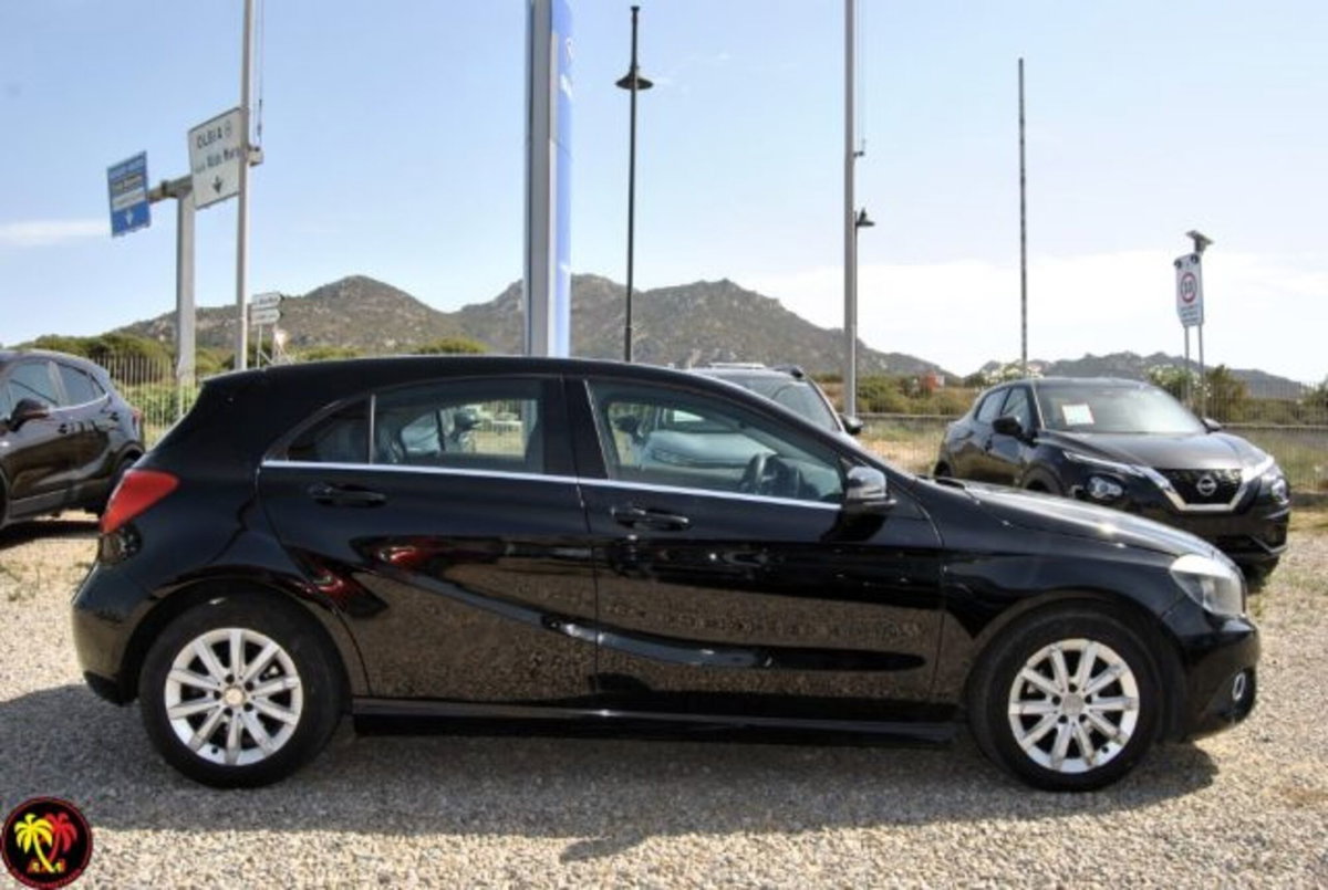 Mercedes-Benz Classe A 180 CDI BlueEFFICIENCY Automatic Executive (15)