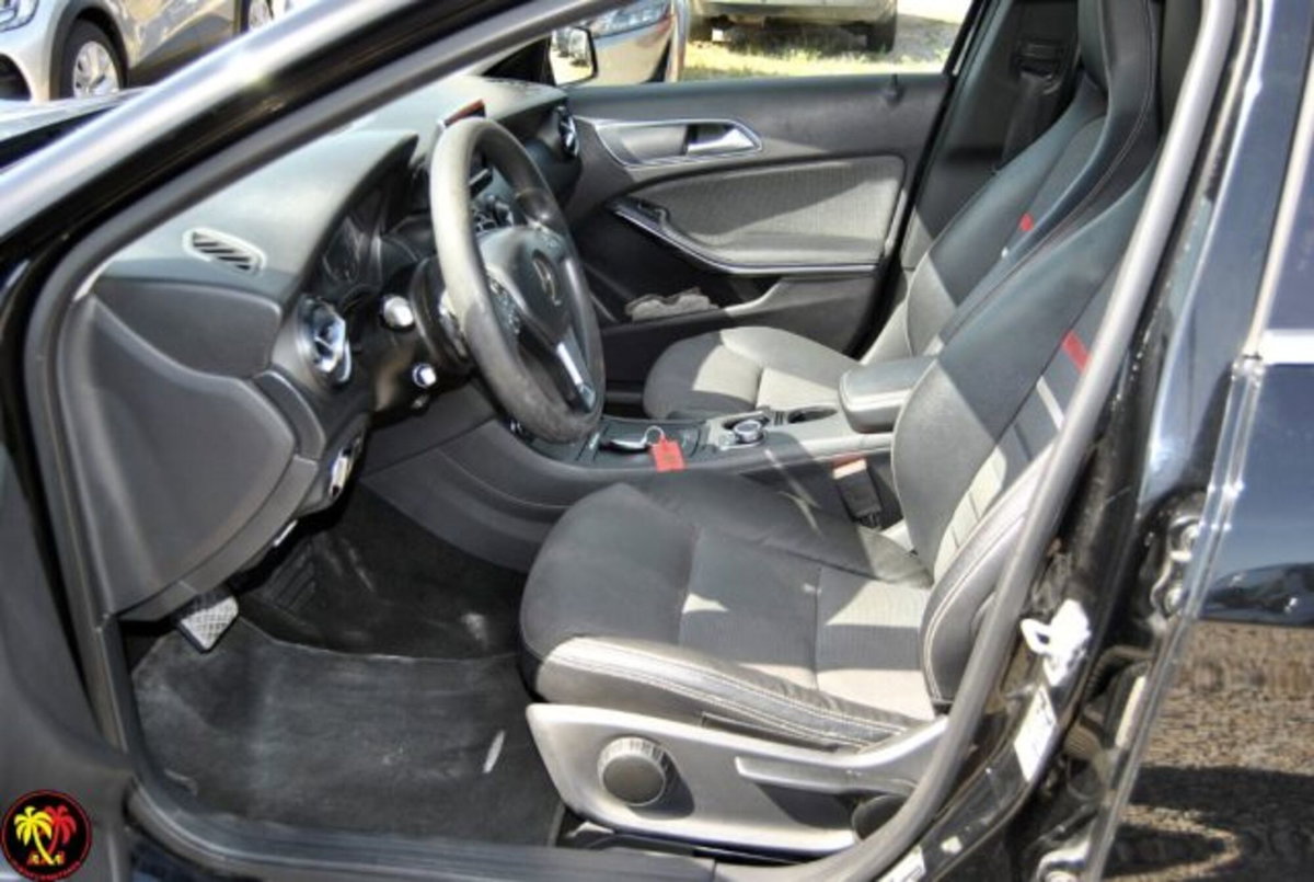 Mercedes-Benz Classe A 180 CDI BlueEFFICIENCY Automatic Executive (6)