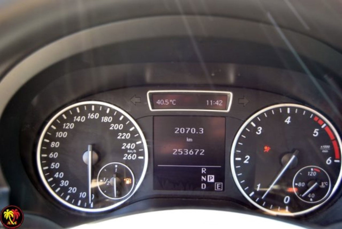 Mercedes-Benz Classe A 180 CDI BlueEFFICIENCY Automatic Executive (8)
