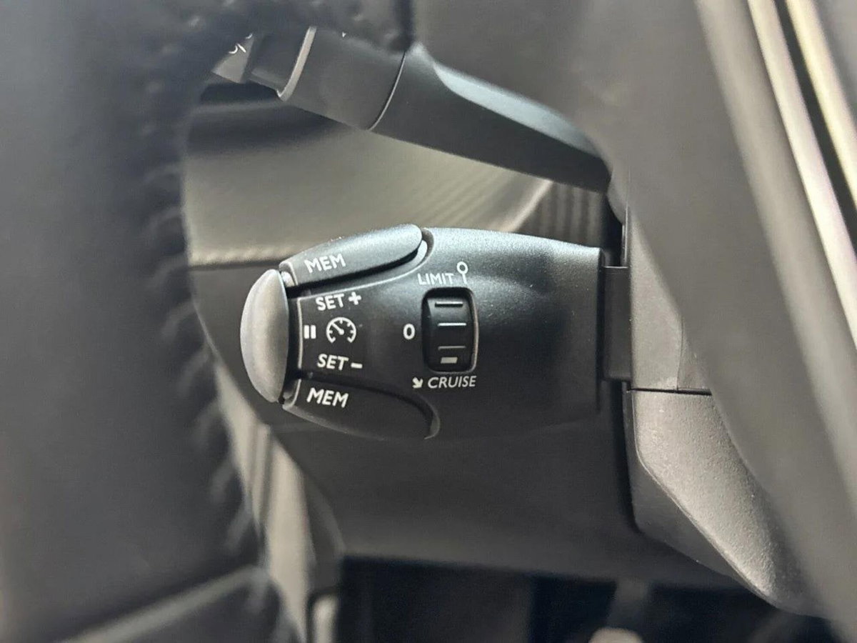 Peugeot 208 PureTech 75 Stop&Start 5 porte Active (18)