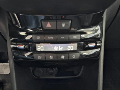 Peugeot 2008 Turbo 110 EAT6 S&S Allure (11)