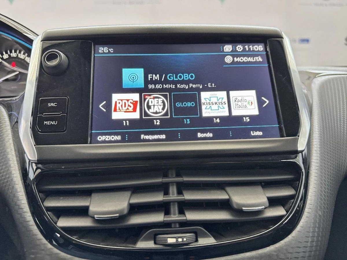Peugeot 2008 Turbo 110 EAT6 S&S Allure (19)