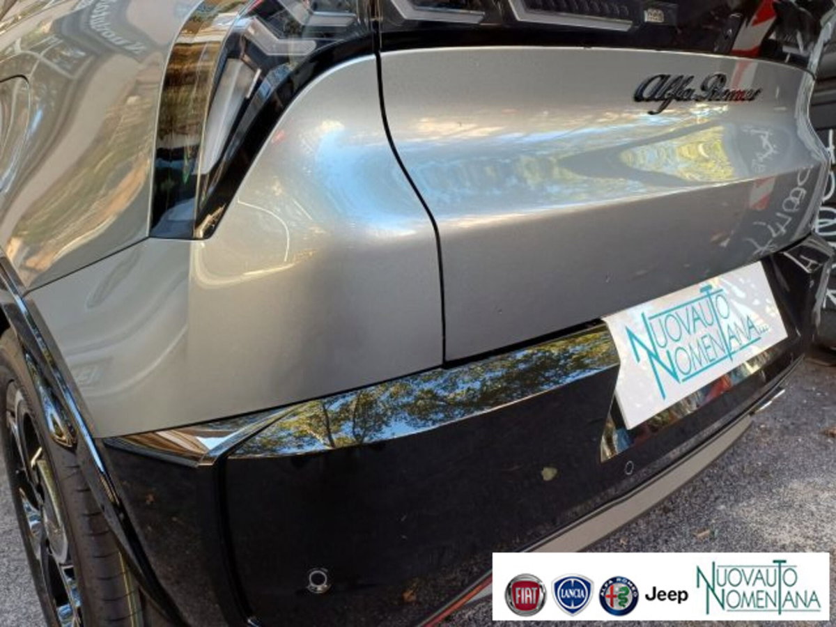 Alfa Romeo Junior 1.2 ibrida Q4 Ti 145cv edct6 (12)