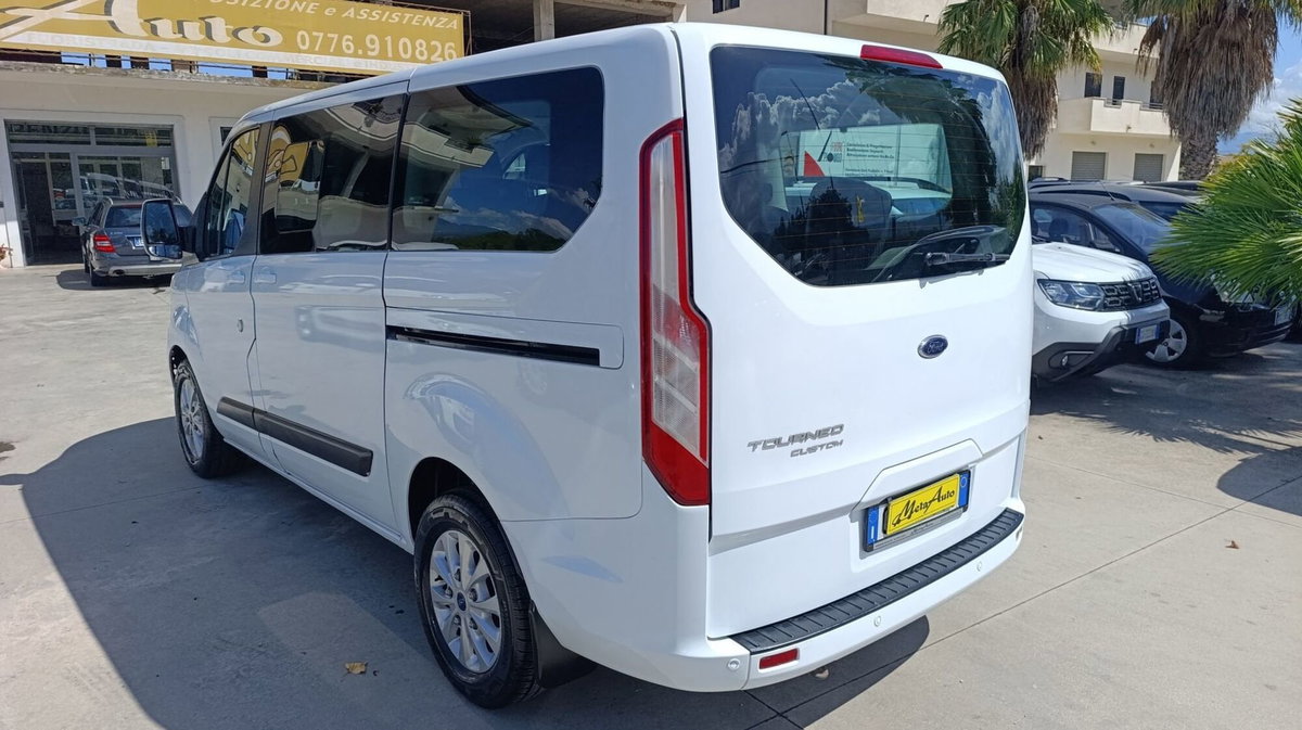 Ford Tourneo Custom Shuttle Bus 320 2.0 EcoBlue 130CV aut.PL Tit. (4)