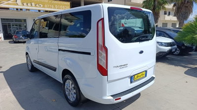 Ford Tourneo Custom Shuttle Bus 320 2.0 EcoBlue 130CV aut.PL Tit. (4)
