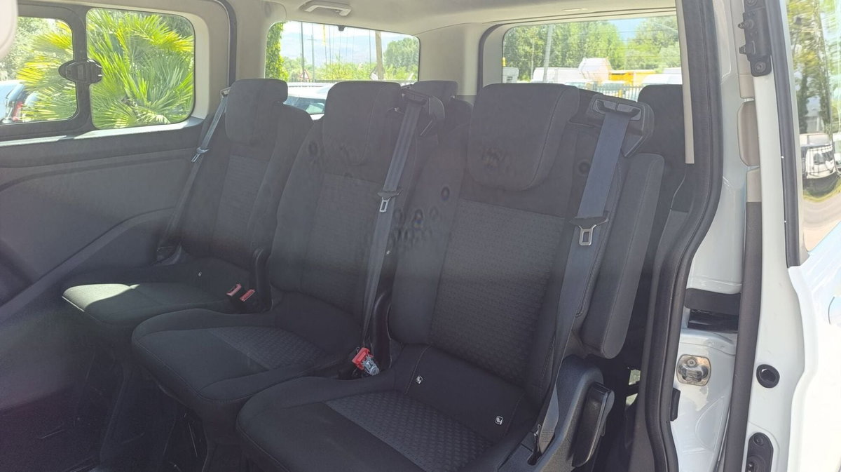 Ford Tourneo Custom Shuttle Bus 320 2.0 EcoBlue 130CV aut.PL Tit. (6)