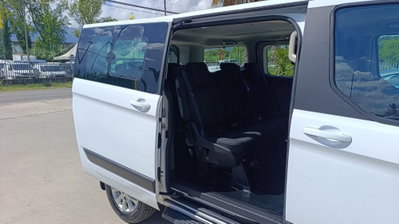 Ford Tourneo Custom Shuttle Bus 320 2.0 EcoBlue 130CV aut.PL Tit. (8)