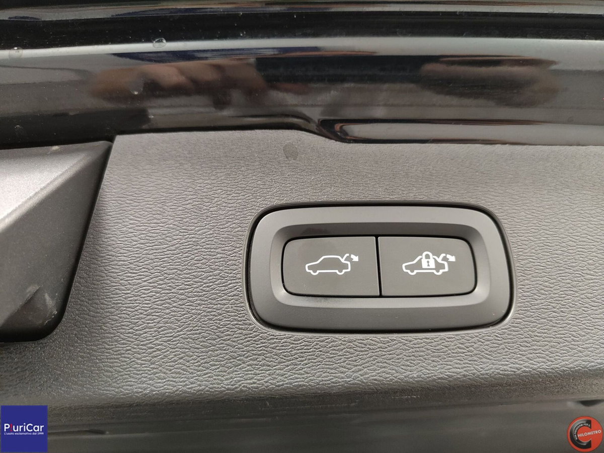 Volvo V60 2.0 b4 Essential auto (13)