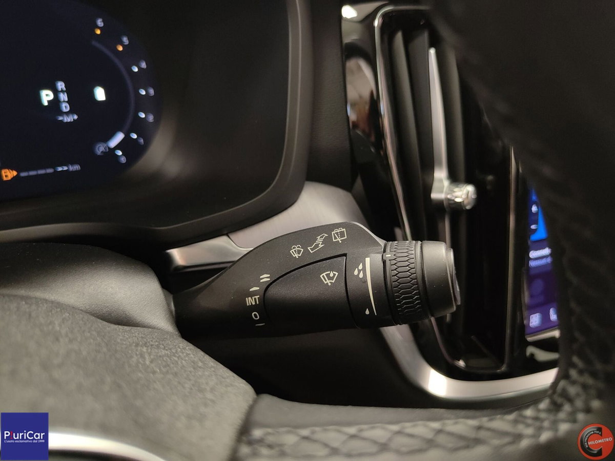 Volvo V60 2.0 b4 Essential auto (18)
