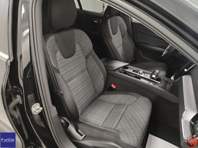 Volvo V60 2.0 b4 Essential auto (5)