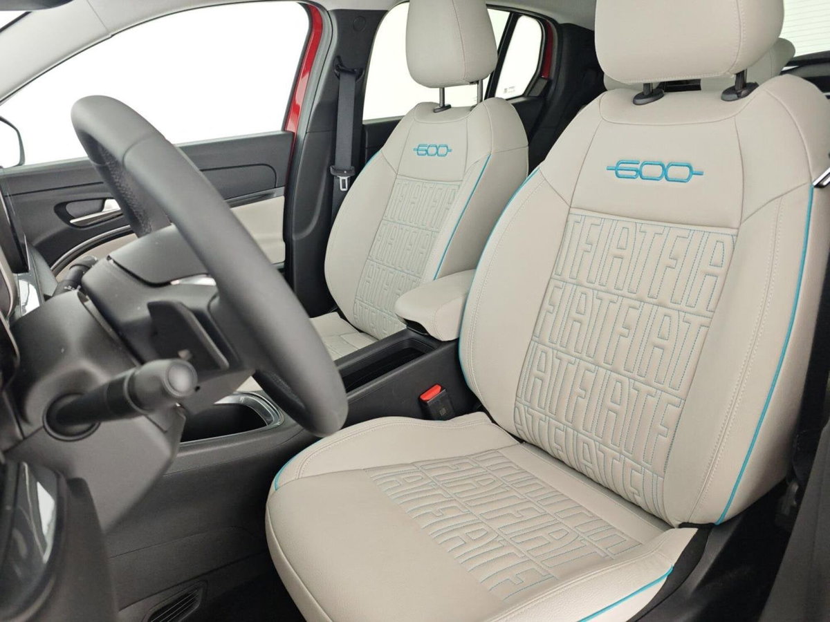 Fiat 600 1.2 hybrid La Prima 110cv auto (14)