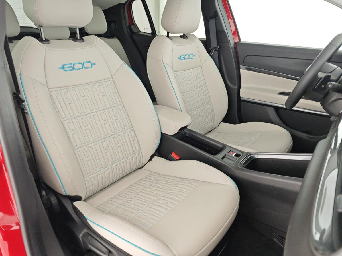 Fiat 600 1.2 hybrid La Prima 110cv auto (17)