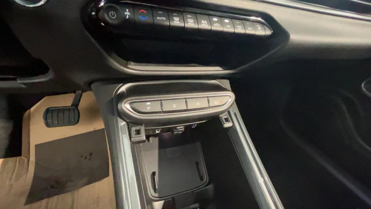 Fiat 600 1.2 hybrid Sport 145cv auto (14)