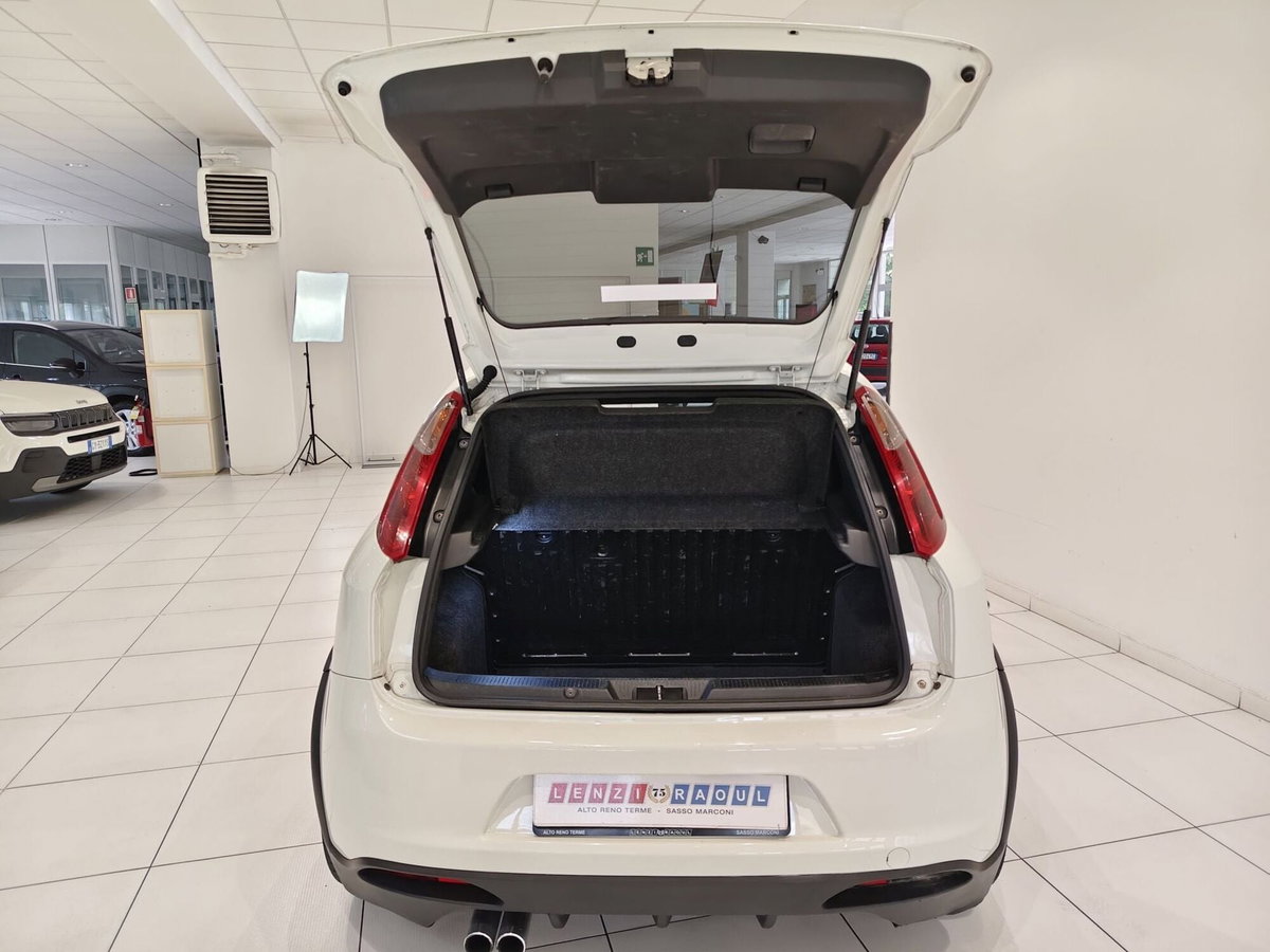 Abarth Grande Punto 1.4 T-Jet 16V 3 porte (7)