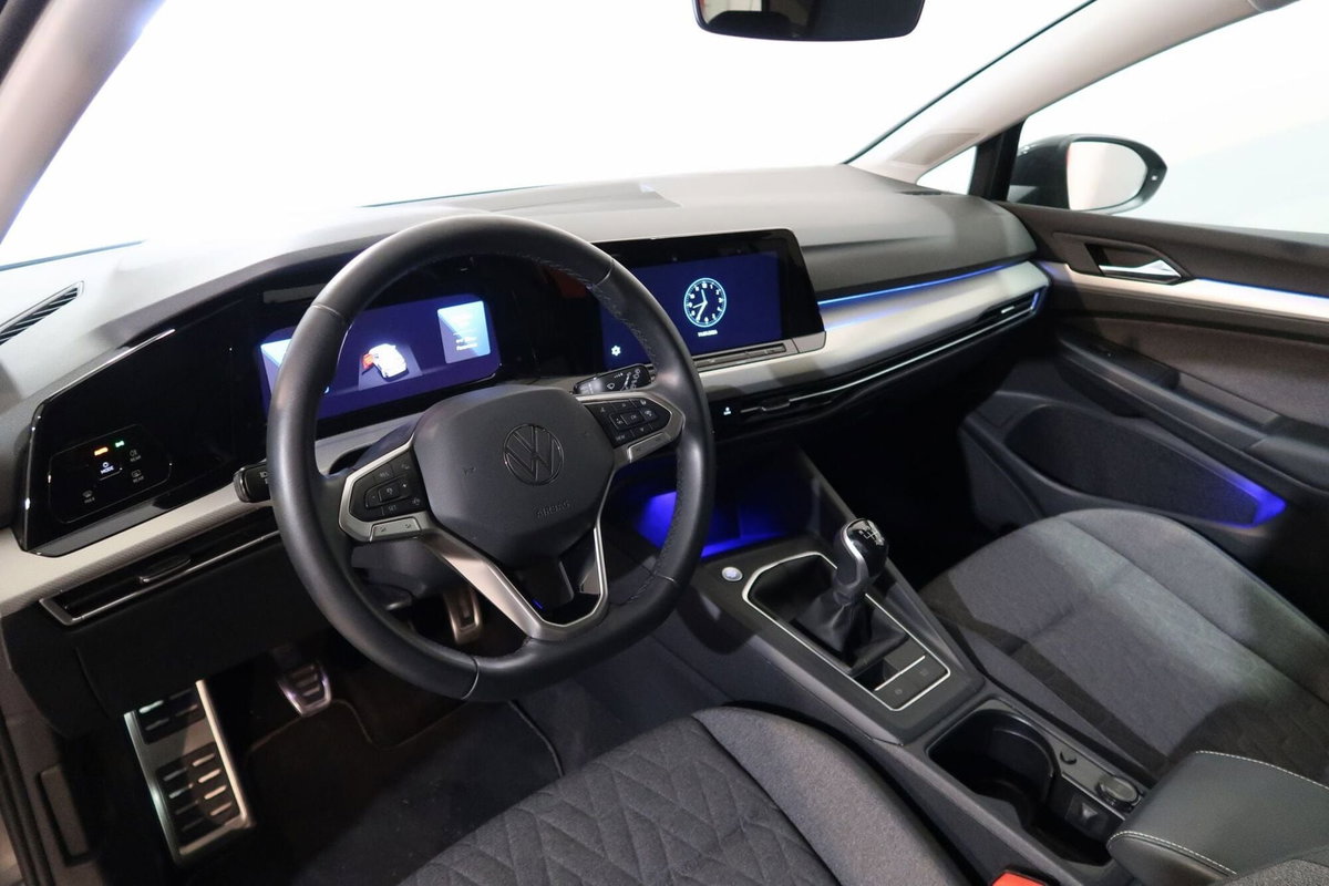 Volkswagen Golf 1.0 TSI EVO Life (2)