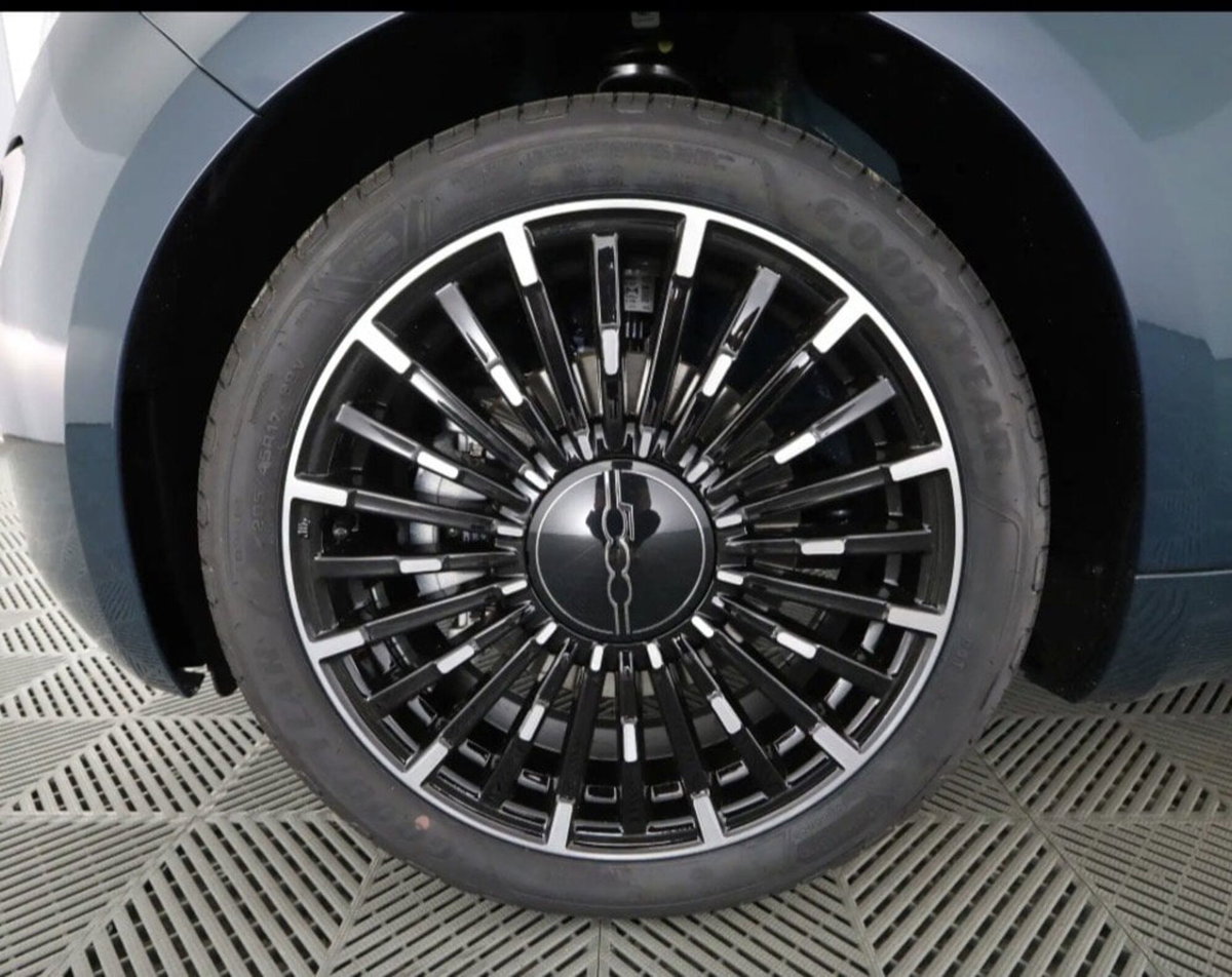 Fiat 500 1.0 hybrid La Prima (12)
