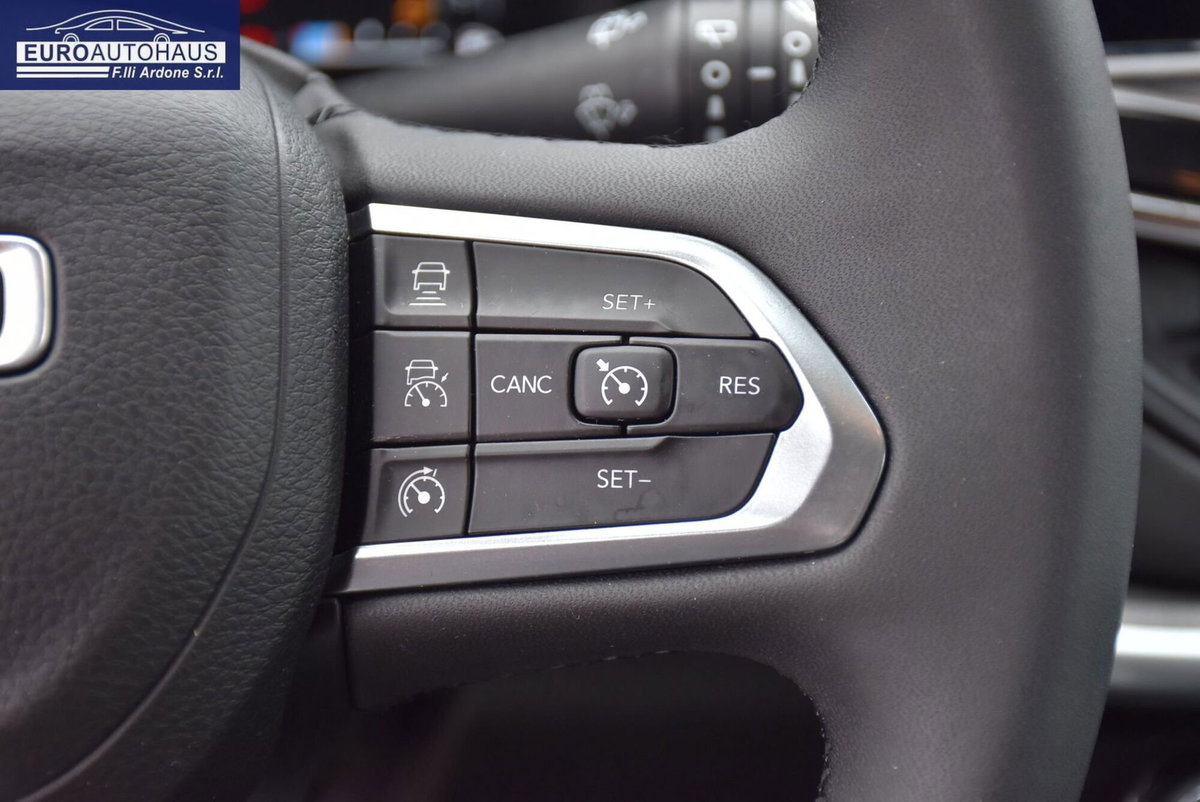 Jeep Compass 1.6 Multijet II 2WD Limited (13)