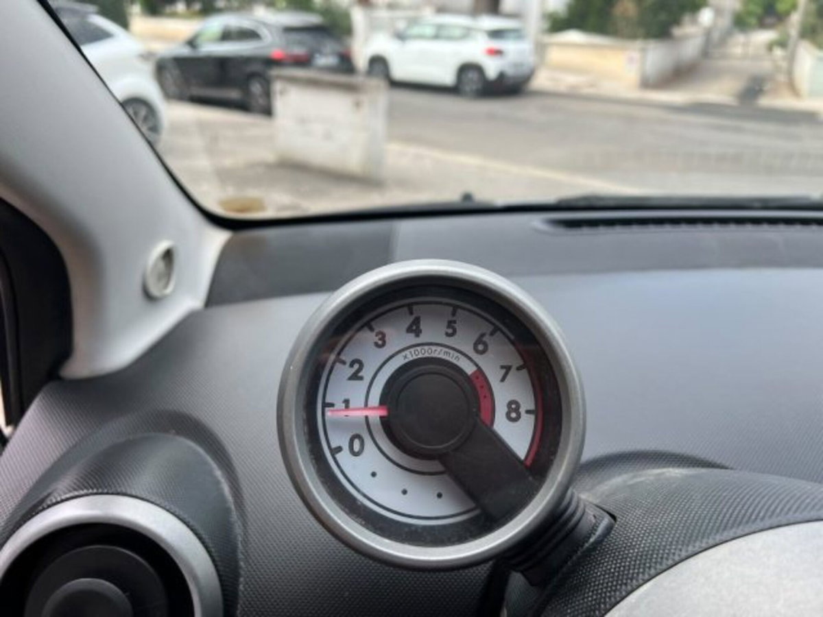 Toyota Aygo 1.0 12V VVT-i 5 porte (19)